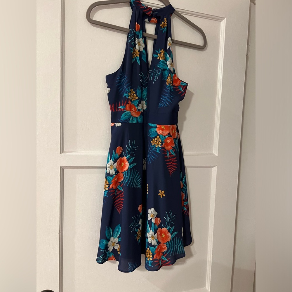 Express Hawaiian Dress Size 4 - Picture 5 of 9